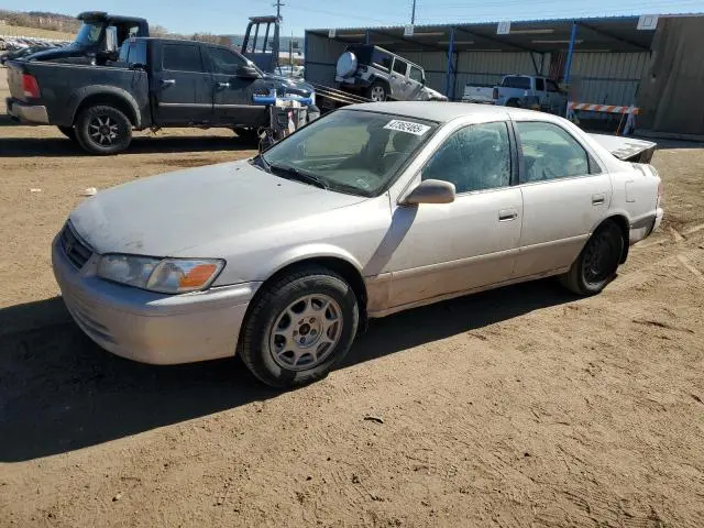 4T1BF22K5YU092871