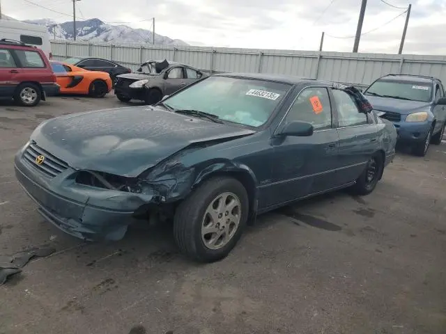 4T1BF22KXVU038400