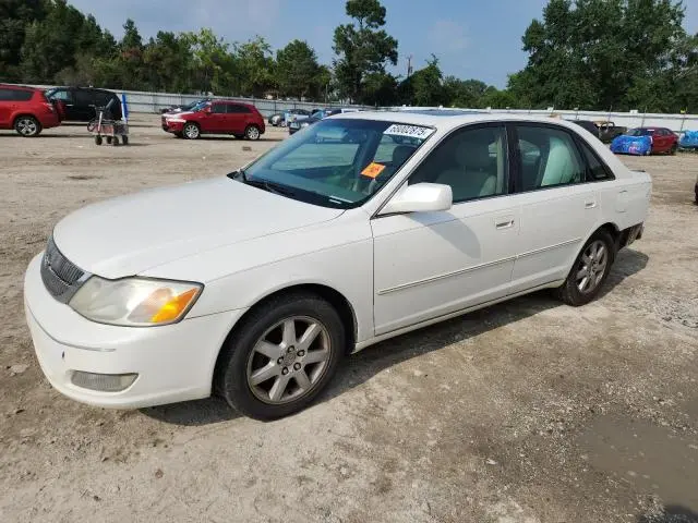 4T1BF28B1YU070860