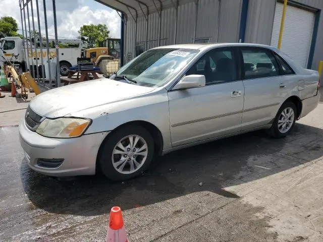 4T1BF28B2YU014698