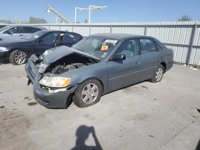 4T1BF28B3YU019196