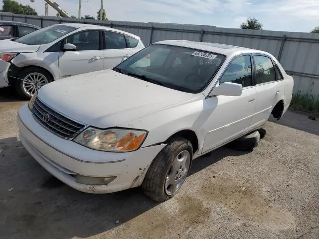 4T1BF28B83U315680