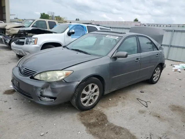 4T1BF32K15U612047