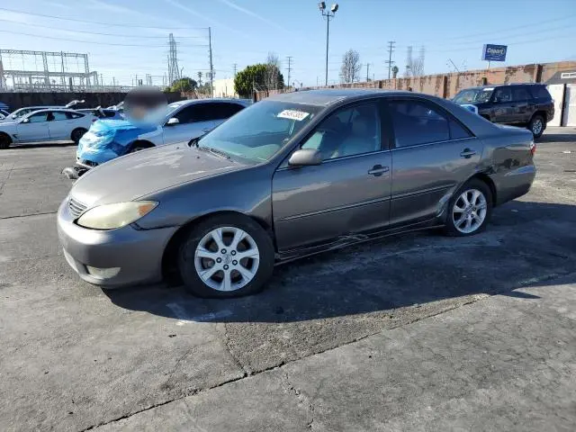 4T1BF32K55U611421