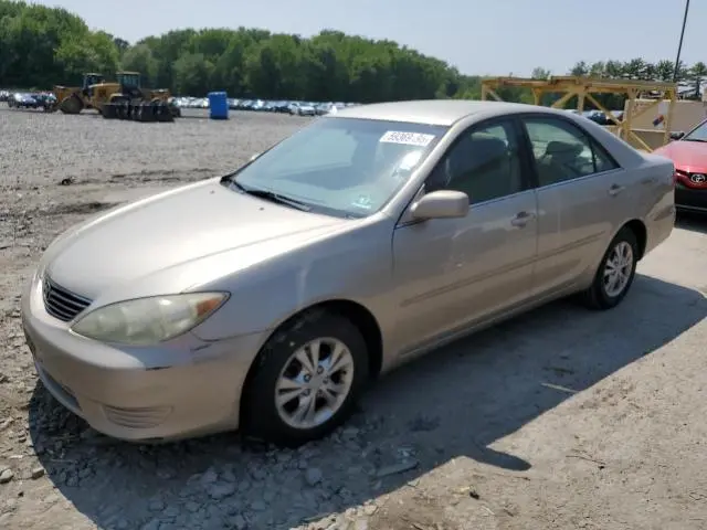 4T1BF32KX5U099557