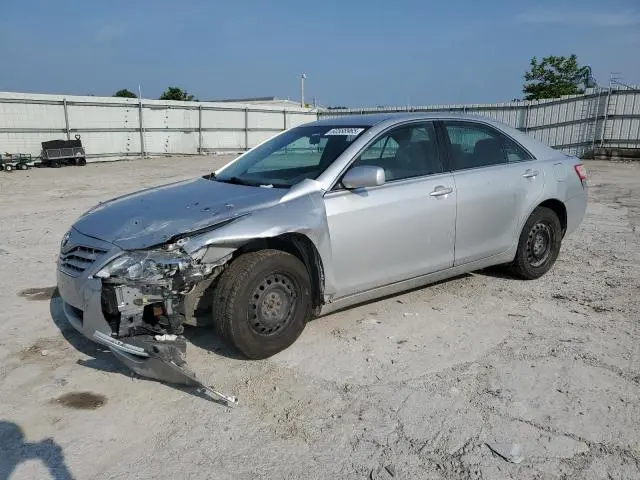 4T1BF3EK3BU769795