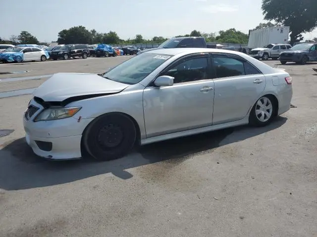 4T1BF3EK7BU592071