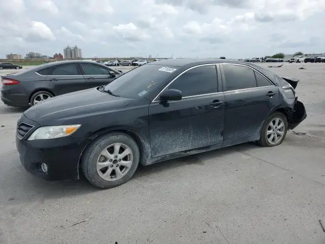4T1BF3EK8BU229214