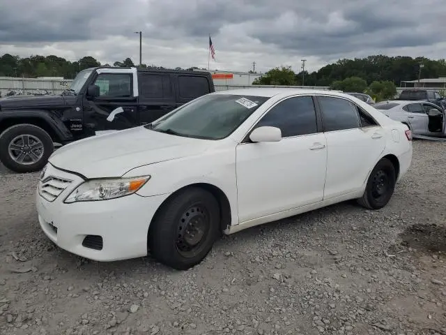 4T1BF3EK8BU589681