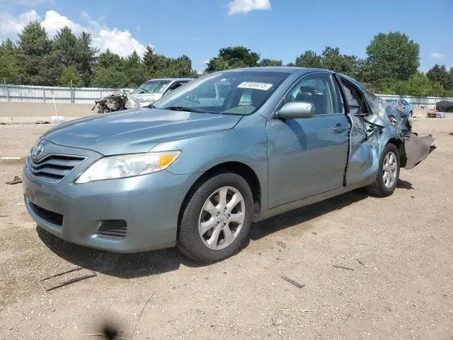 4T1BF3EK8BU699100