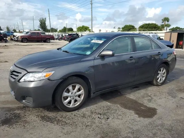 4T1BF3EK9BU220117