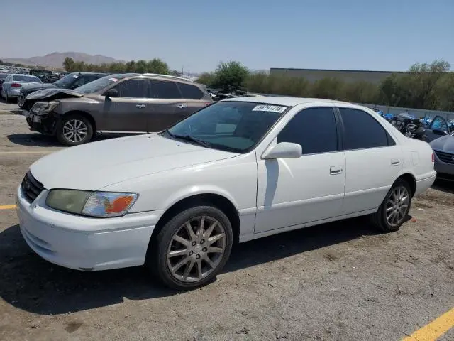 4T1BG22KX1U818484
