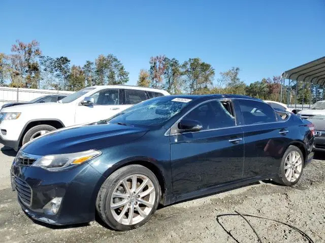 4T1BK1EB8FU150213