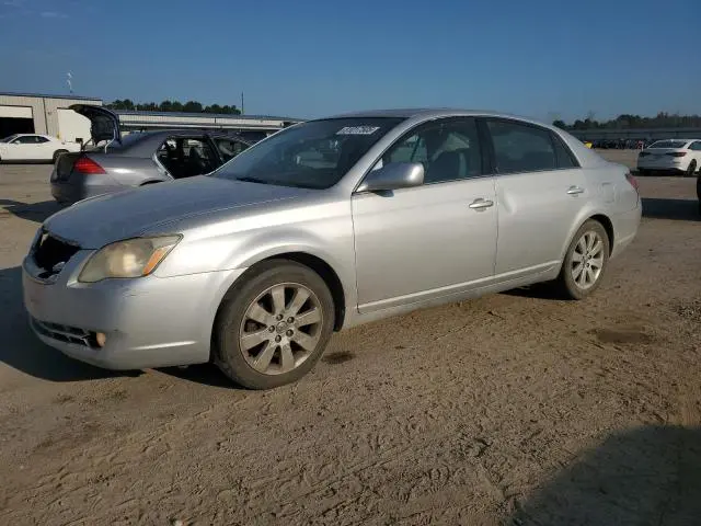 4T1BK36B06U083682
