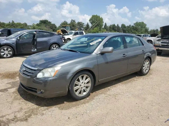 4T1BK36B06U101744