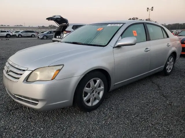 4T1BK36B15U052049