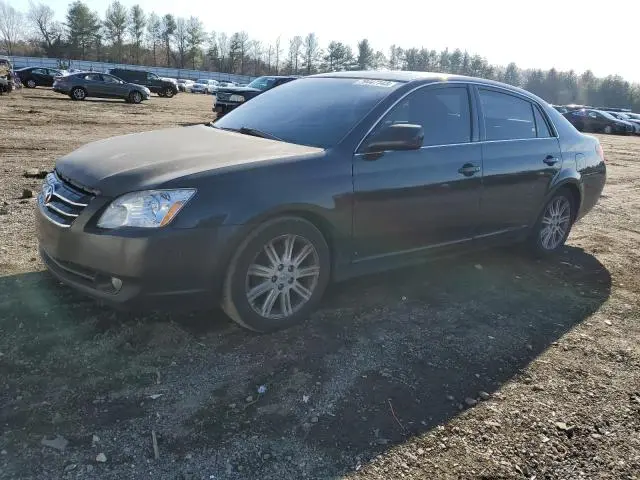 4T1BK36B45U014184