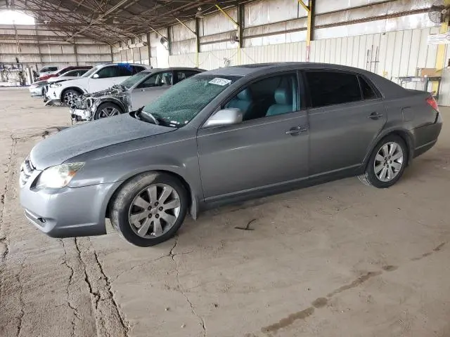 4T1BK36B45U015318