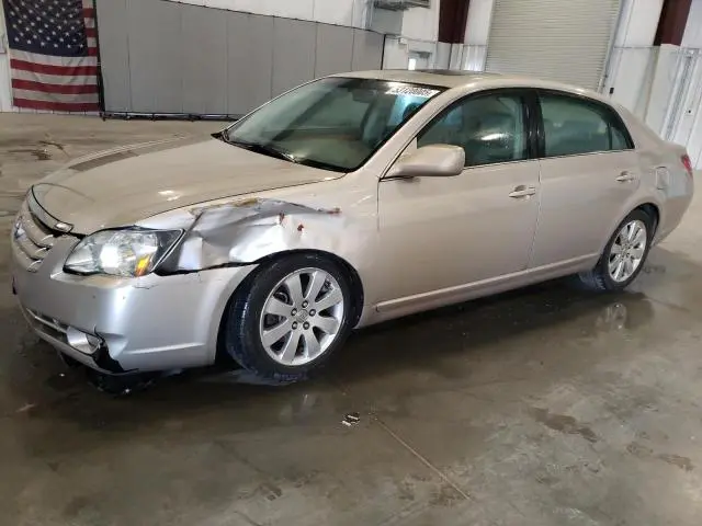 4T1BK36B45U056404
