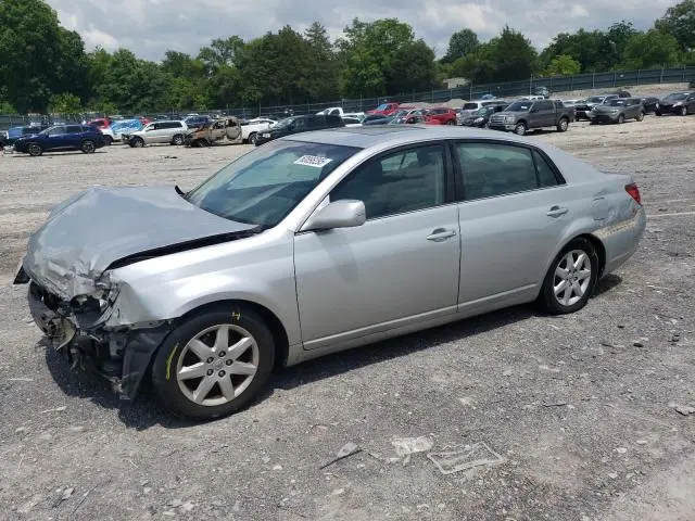 4T1BK36B47U175203