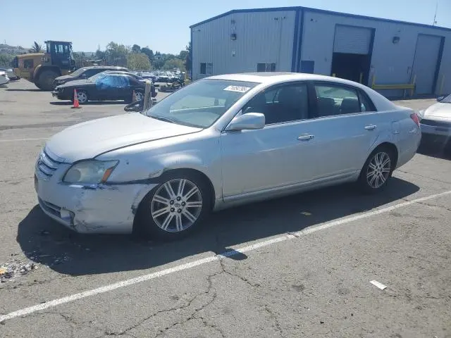 4T1BK36B47U183883