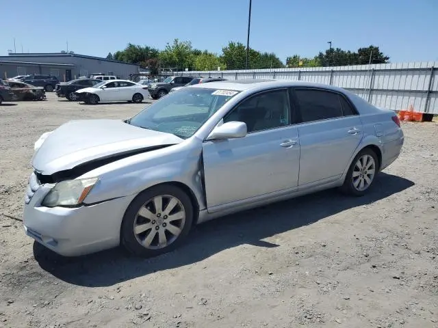 4T1BK36B95U046211