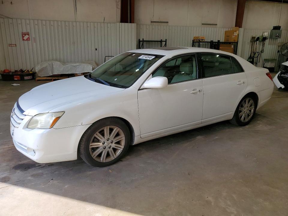4T1BK36B95U052669