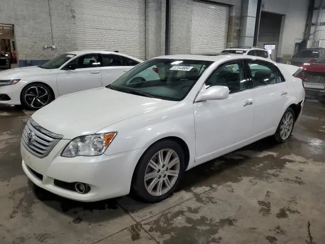4T1BK36B98U318308