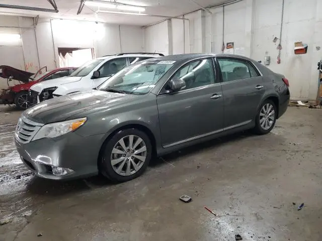 4T1BK3DB8BU411962