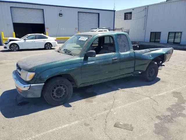 4TAVL52N8YZ602845