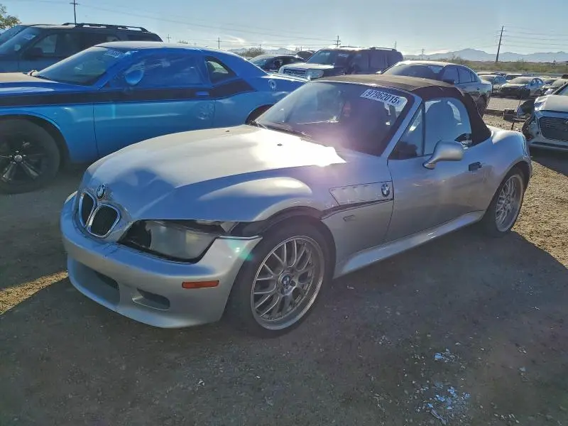 4USCH9342YLF84000