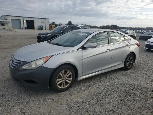 5NPEB4AC0EH836126