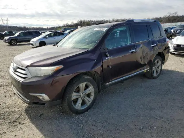 5TDDK3EH5CS136380