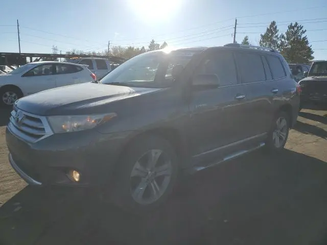 5TDDK3EH8CS146305