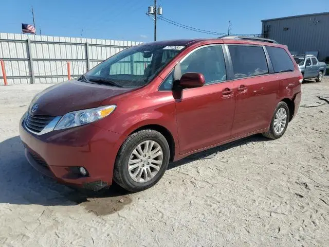 5TDYK3DC1CS243871