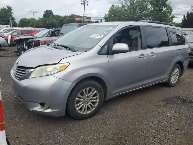 5TDYK3DC1CS273369