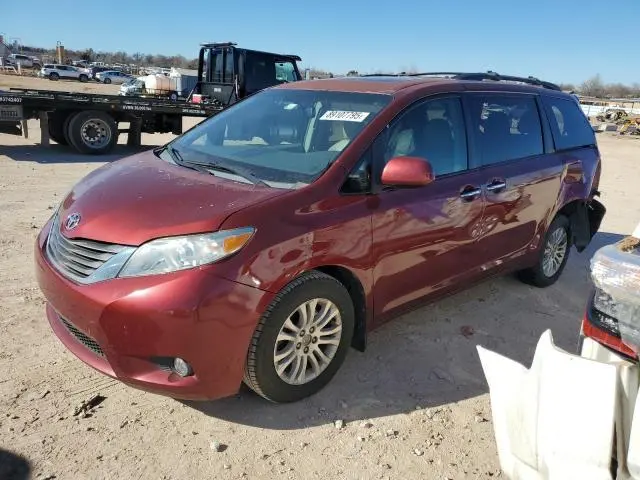 5TDYK3DC5CS214440