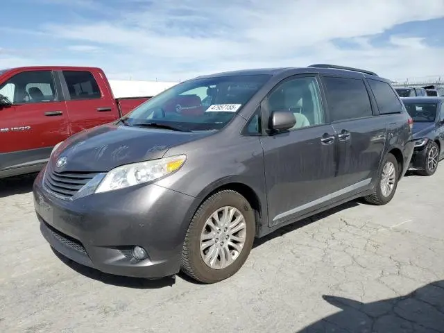 5TDYK3DC5CS230427