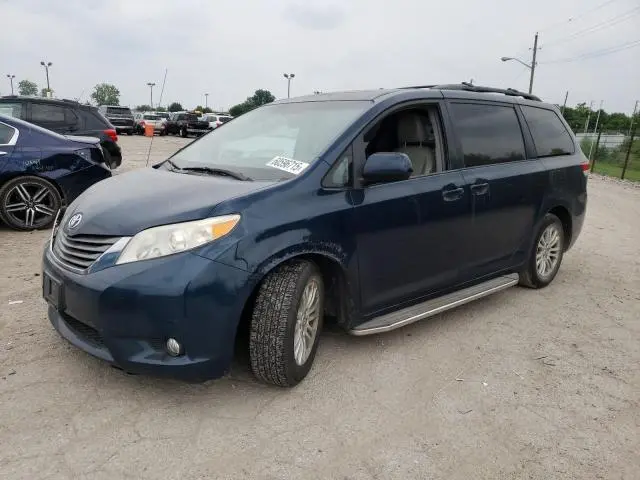 5TDYK3DC7CS216061