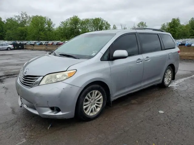 5TDYK3DC7CS242398
