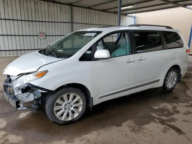 5TDYK3DC8CS228199
