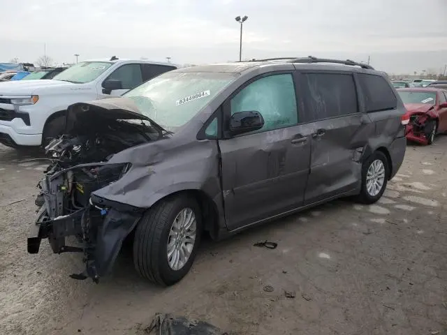 5TDYK3DC8DS382140