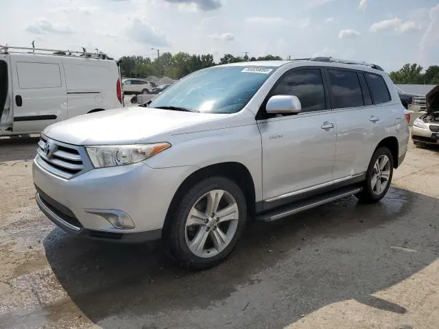 5TDYK3EH5CS077056