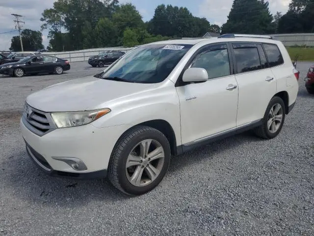 5TDYK3EH6CS084341