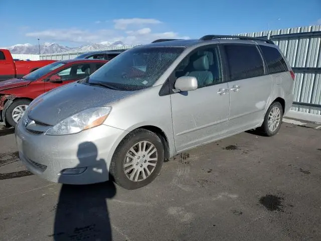 5TDYK4CC4AS320026