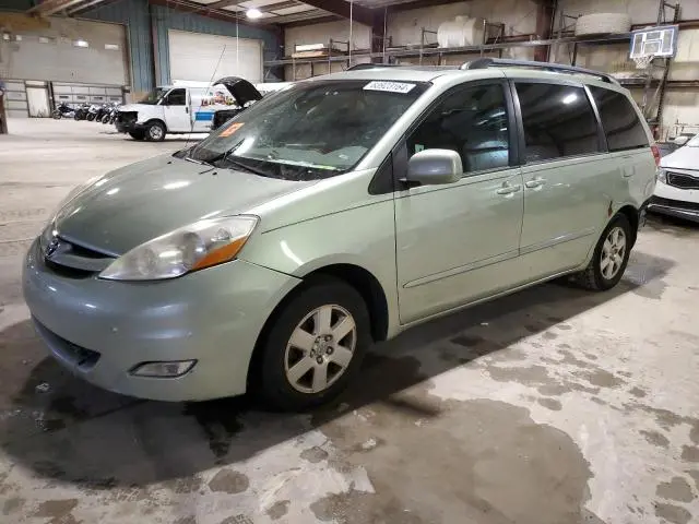 5TDYK4CC8AS317520