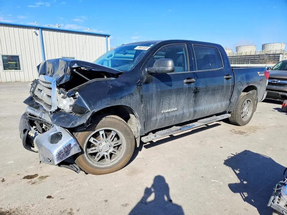 5TFDM5F19DX046071