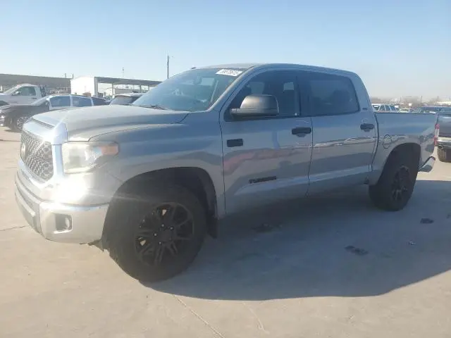 5TFDW5F11KX853482