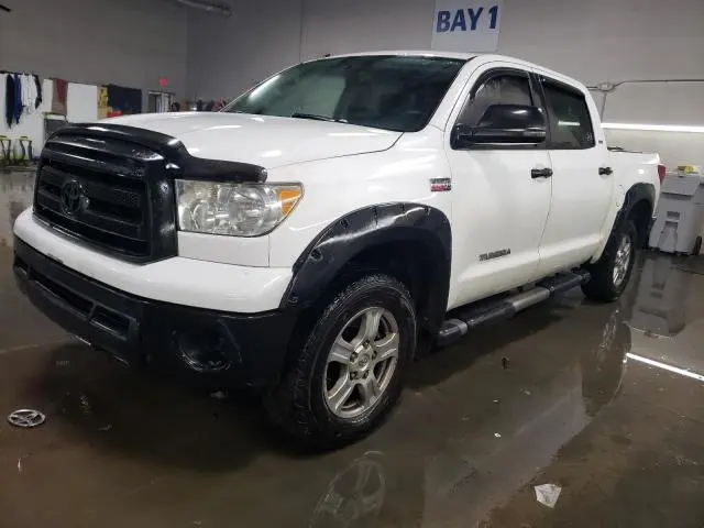 5TFDW5F12BX181884