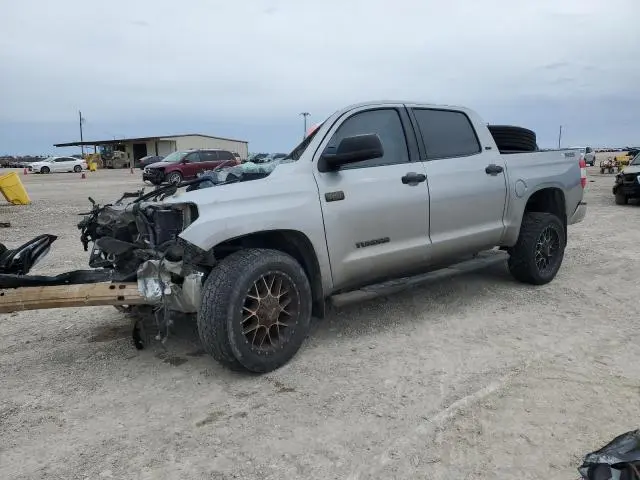 5TFDW5F13GX562571